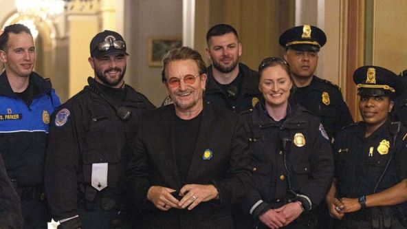 Bono Vaxx.jpg