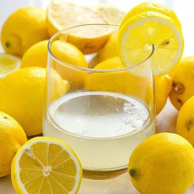 FG-how-to-make-lemon-water-837165364.jpg