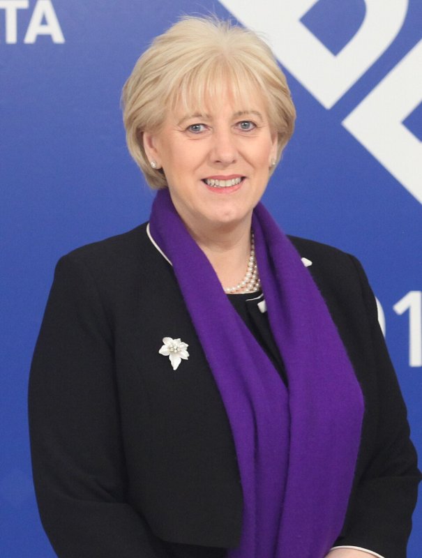 Heather Humphreys.jpg