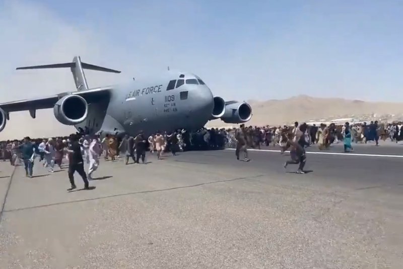 samolet-Afganistan.jpg