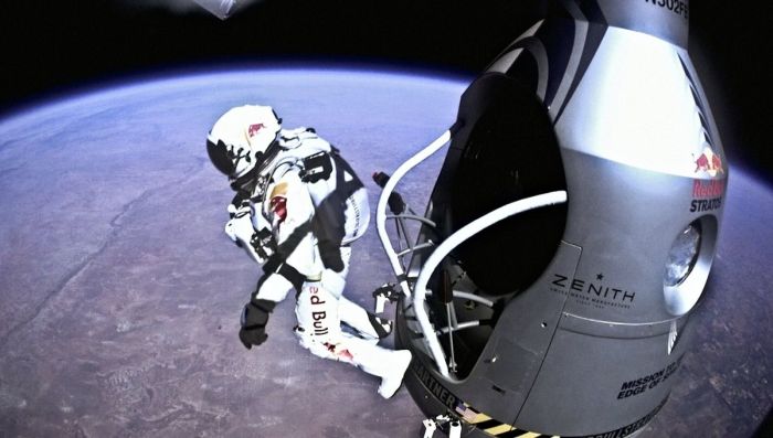 space-jump-meta-767558261.jpg