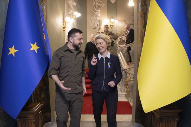 Von-der-Leyen-promises-Zelensky-to-accelerate-Ukraines-accession-process-497216130.jpg